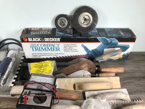 lot 414 image: Lot of Tools