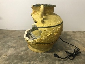 lot 425 image: Large Outdoor Pot Fountain with 3 Pots Inside ad Fountain