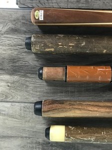 lot 427 image: 5 Pool Sticks