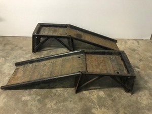 lot 429 image: Set of Car Ramps