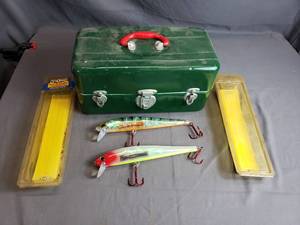 Large Fishing Lures (no eye for line), Vintage Tackle Box