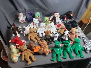 Huge Lot of Ty Beanie Babies