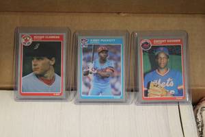 lot 36 image: 1985 Fleer Baseball Complete Set  Kirby Puckett - Roger Clemens Rookie Card