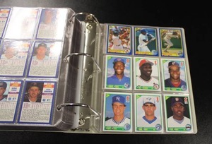 lot 112 image: 1990 Score Baseball Card Complete Set w Traded Complete Set in Binders  Bo Jackson B&W