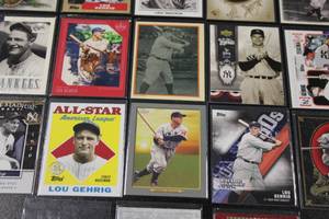 lot 181 image: Lou Gehrig Baseball Card Lot  18 Cards
