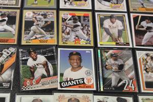 lot 215 image: Willie Mays Baseball Card Lot  20 Cards