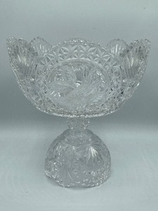 lot 87 image: Vintage Hofbauer Byrde German Crystal Pedestal Bowl 9 tall