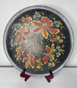 lot 47 image: Rosemaling 16 Wooden Plate