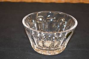 lot 30 image: Waterford Galtee Bowl MSRP $59.99