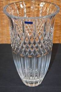 lot 49 image: Marquis by Waterford Shelton 12 Vase MSRP $100.00