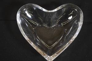 lot 77 image: Marquis by Waterford Heart Shaped Tray MSRP $69.00