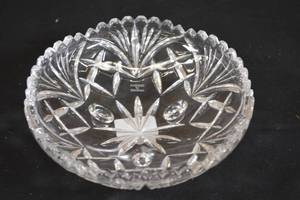 lot 81 image: Marquis by Waterford Newberry Candy Dish MSRP $39.00