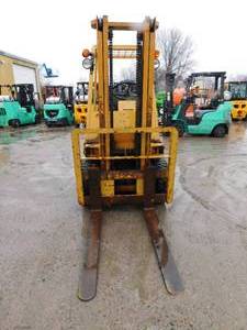 Nissan NF015 Gas Forklift