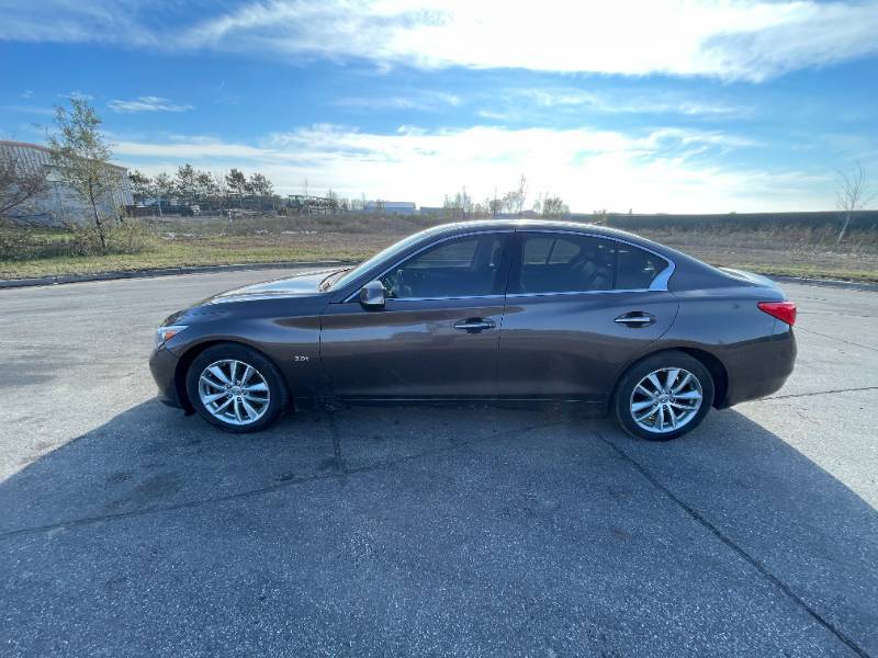 2016 Infiniti Q50 3.0T Premium - AWD - 2 OWNERS