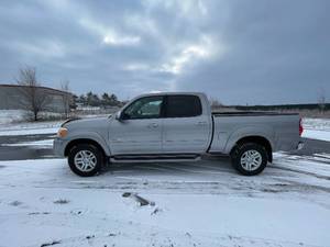 2006 Toyota Tundra SR5 - 2 OWNERS - 4X4