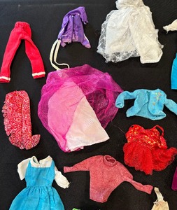 lot 64 image: Vintage Barbie Doll Clothing