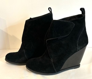 lot 92 image: BCBG Kaelin Wedge Boots