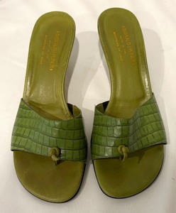 lot 21 image: Gorgeous Green Heeled Sandals by Donald Pliner
