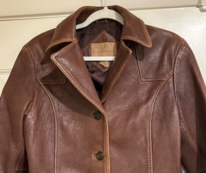lot 23 image: Relativity Leather Coat Jacket