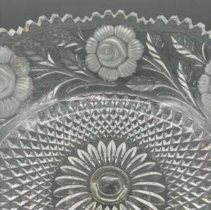 lot 129 image: Elegant Compote