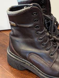lot 158 image: Dr. Martens Youth Brown Leather Boots