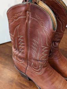 lot 159 image: Vintage Mens Leather Cowboy Boots