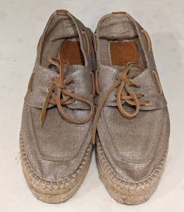 lot 163 image: Womens Tory Birch Metallic Loafers