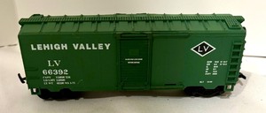 lot 17 image: Five Collectible Train Cars