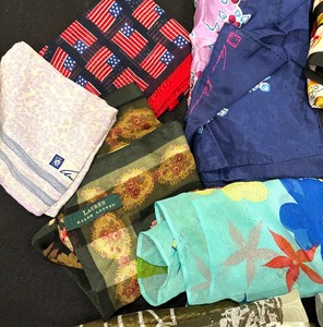 lot 172 image: Sensational Scarves