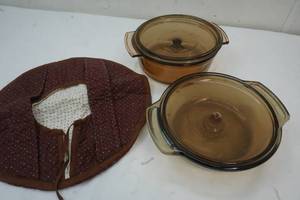 lot 13 image: Anchor ovenware