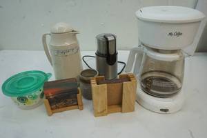 lot 20 image: Coffee station  supplies