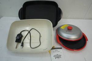 lot 24 image: Rival Electric skillet