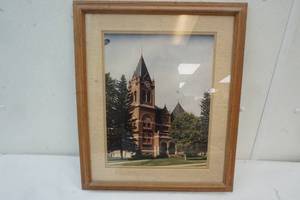 lot 37 image: Home decor