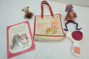 lot 44 image: Collectible Strawberry shortcake bag