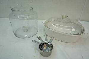 lot 52 image: corning ware dish