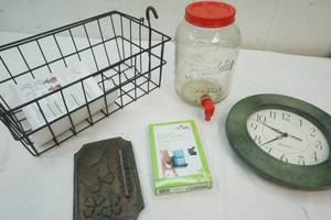 lot 62 image: Walker basket