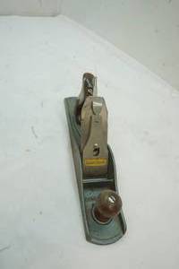 lot 86 image: Craftsman planer