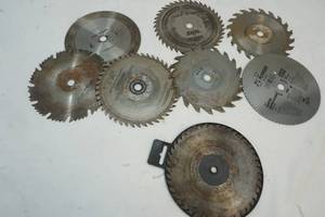 lot 100 image: Saw blades