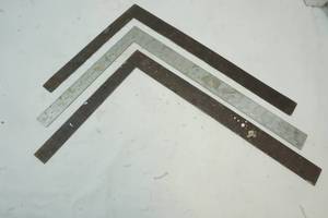 lot 107 image: Squares