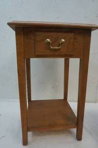 lot 119 image: Wood end table