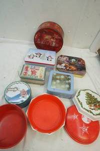 lot 151 image: Christmas tins