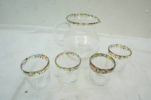 lot 153 image: Art glass set