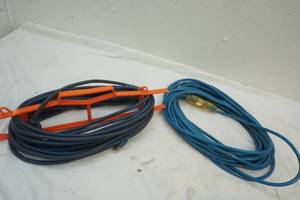 lot 154 image: Extension cords