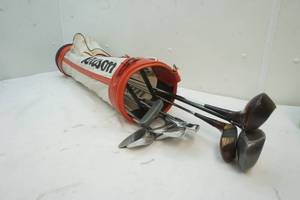 lot 201 image: Wilson Golf Club Bag with Some Wilson Irons