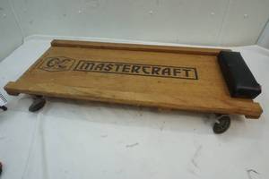 lot 206 image: Master Craft Creeper