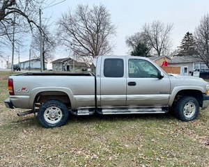 2002 Chevrolet Silverado 2500 34 Ton Truck 4WD Quad Cab