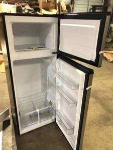 lot 4 image: Vissani 7.1 cu. ft. Top Freezer Refrigerator in Stainless Steel Look Slight Damage on Top Corner  Customer Returns See Pictures