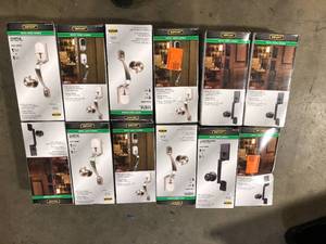 lot 46 image: Lot of Defiant Entry Door Handles Various Models and Conditions Customer Returns See Pictures