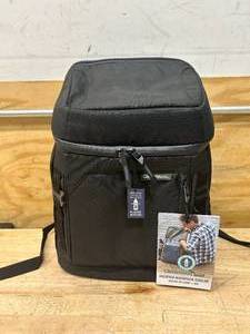 lot 12 image: CLEVERMADE ECO Pacifica Backpack Cooler (made with recycled plastic bottles)