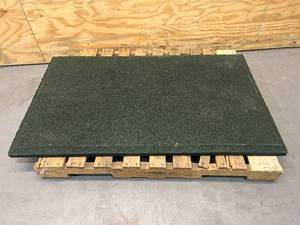 lot 111 image: Large Fatigue Mat